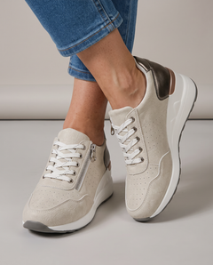 Sneakers con Zeppa Interna e Zip