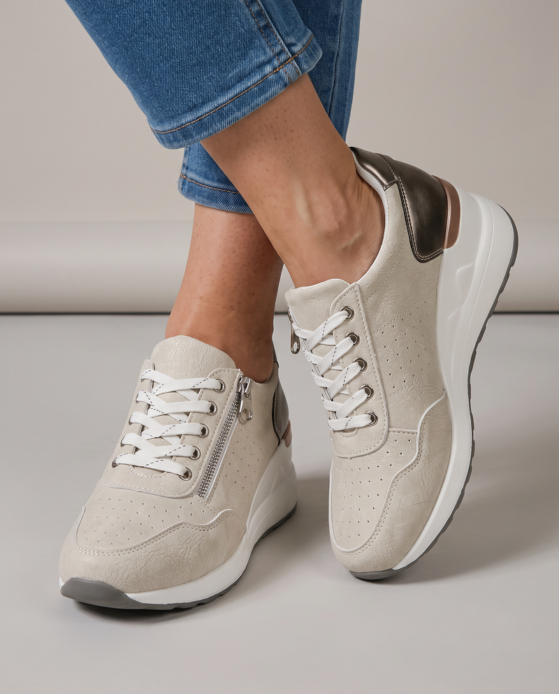 Sneakers con Zeppa Interna e Zip
