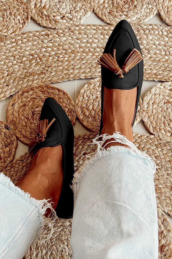 Mocasines Puntiagudos con Borlas