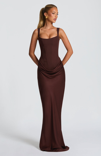 Helena | Vestido silueta reloj de arena