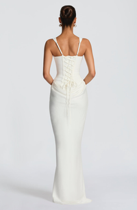 Helena | Vestido silueta reloj de arena