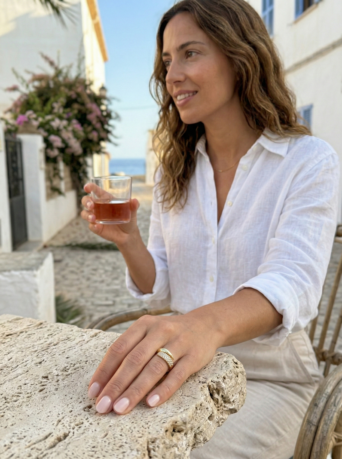 Claudia — Anello Incrociato con Zirconi