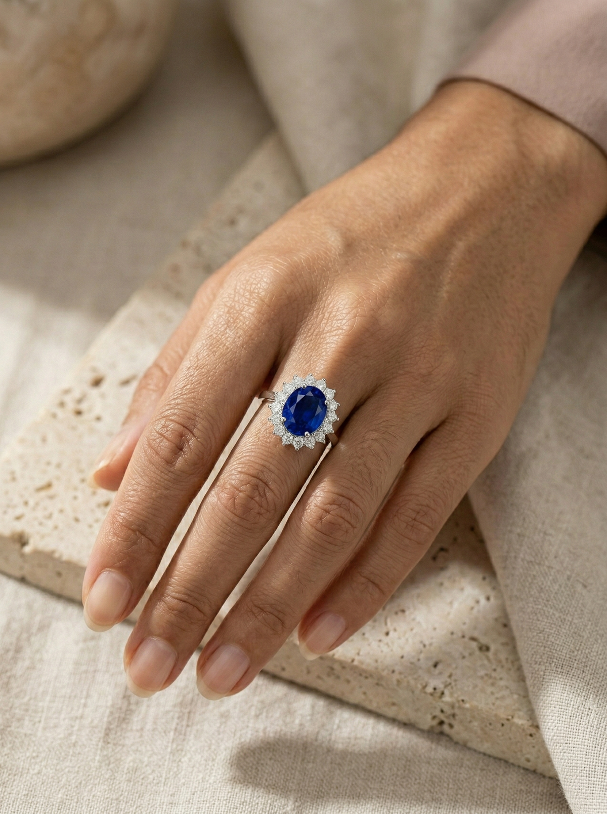 Diana — Anello a Onde con Zirconi