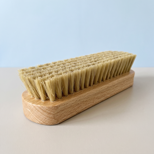 Spazzola per scarpe in legno