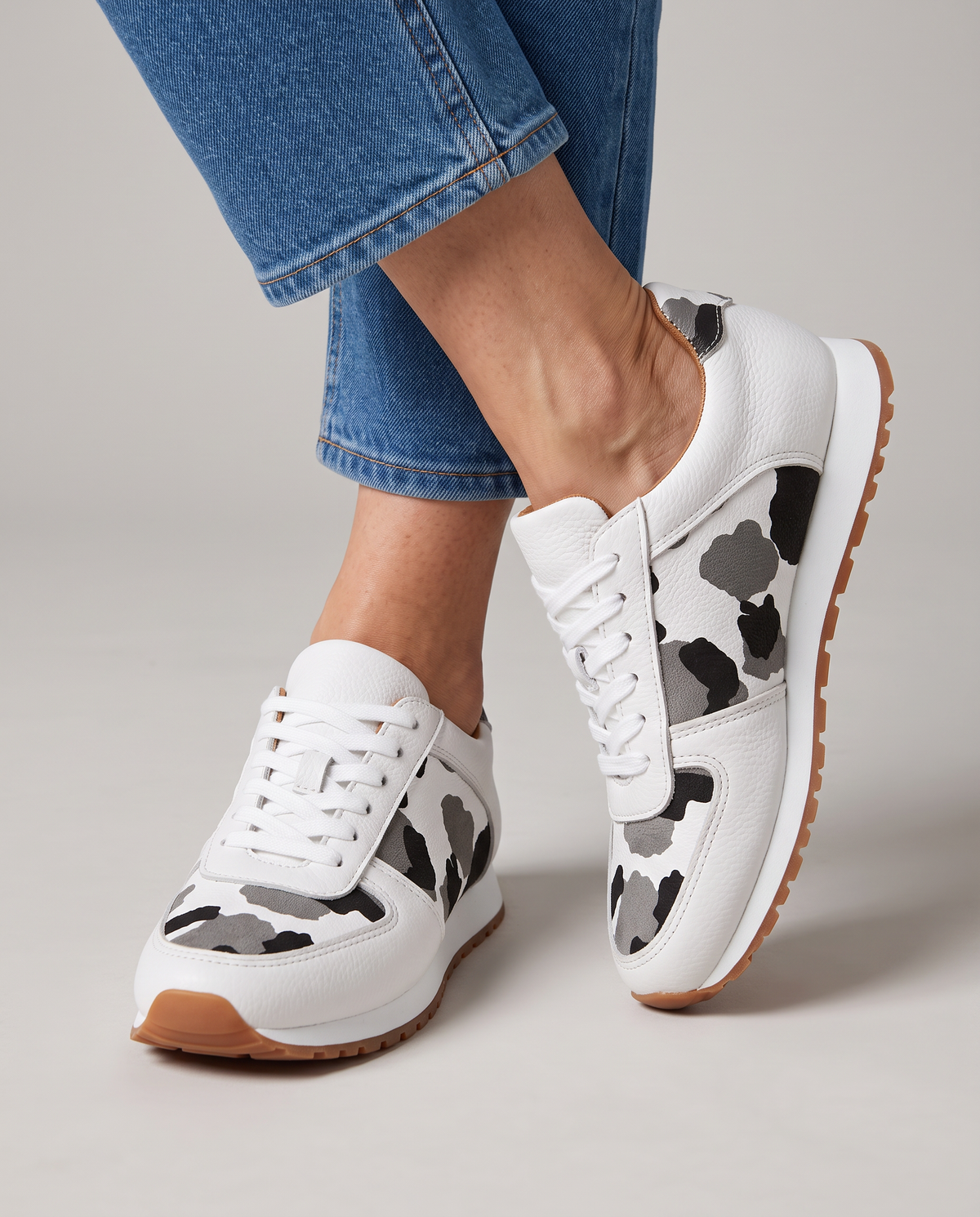 Zapatilla Nora — Blanca Animalier