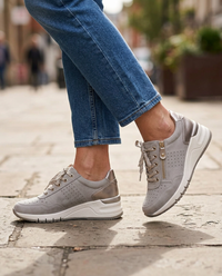 Sneakers con Zeppa Interna e Zip