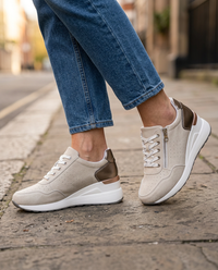 Sneakers con Zeppa Interna e Zip