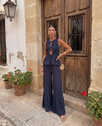 Coordinato Vittoria – Top con Fiocchi e Pantalone Palazzo