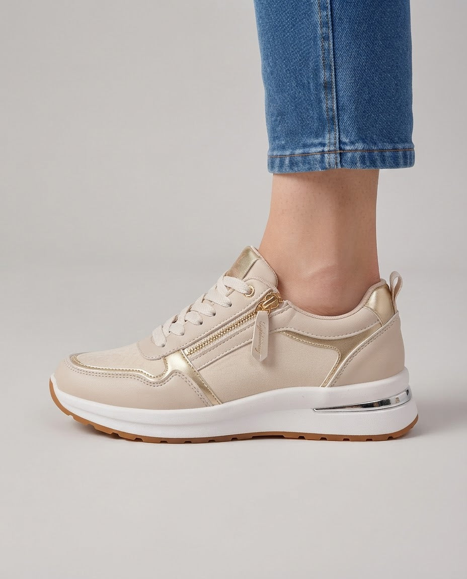 Sneakers Comode con Zip e Dettagli Metallizzati