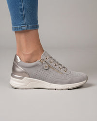 Sneakers con Zeppa Interna e Zip