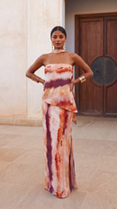 Alba | Coordinato Due Pezzi Tie-Dye con Top Asimmetrico e Gonna Lunga
