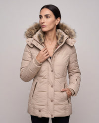Piumino Cortina trapuntato con cappuccio in ecopelliccia — Beige